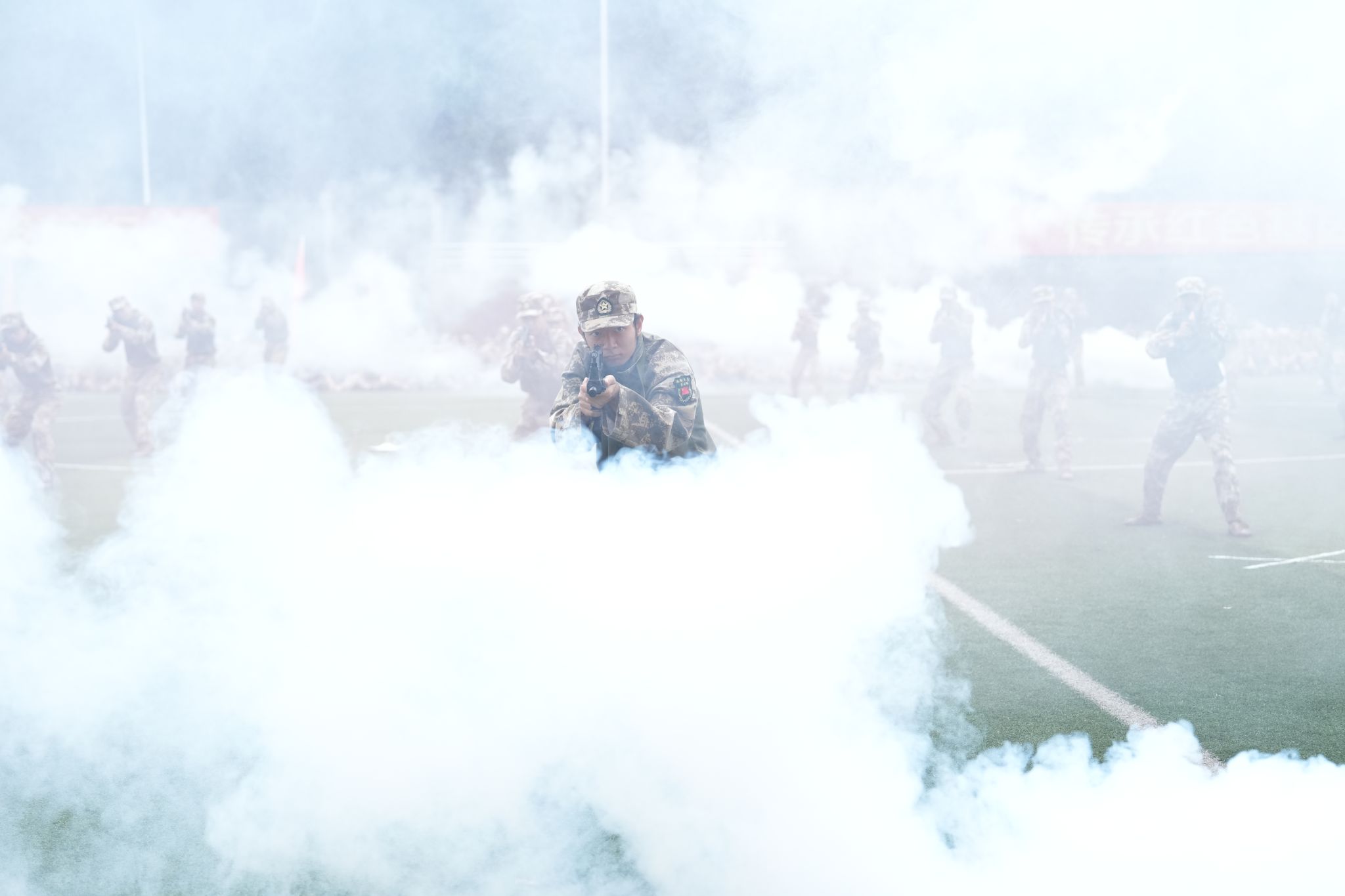 文件名称:9月21日上午,taptap点点官方网站举行“铭记历史 矢志复兴”国防教育思政大课暨2025级本科生军训总结大会。周久淞 摄 (6).JPG原图大小:21.76MB